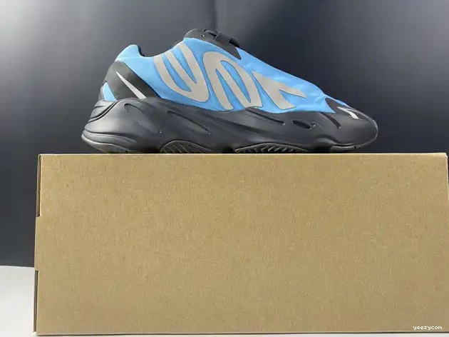 'Bright GZ3079 MNVN Cyan' Boost Yeezy 700 ADIDAS 0606